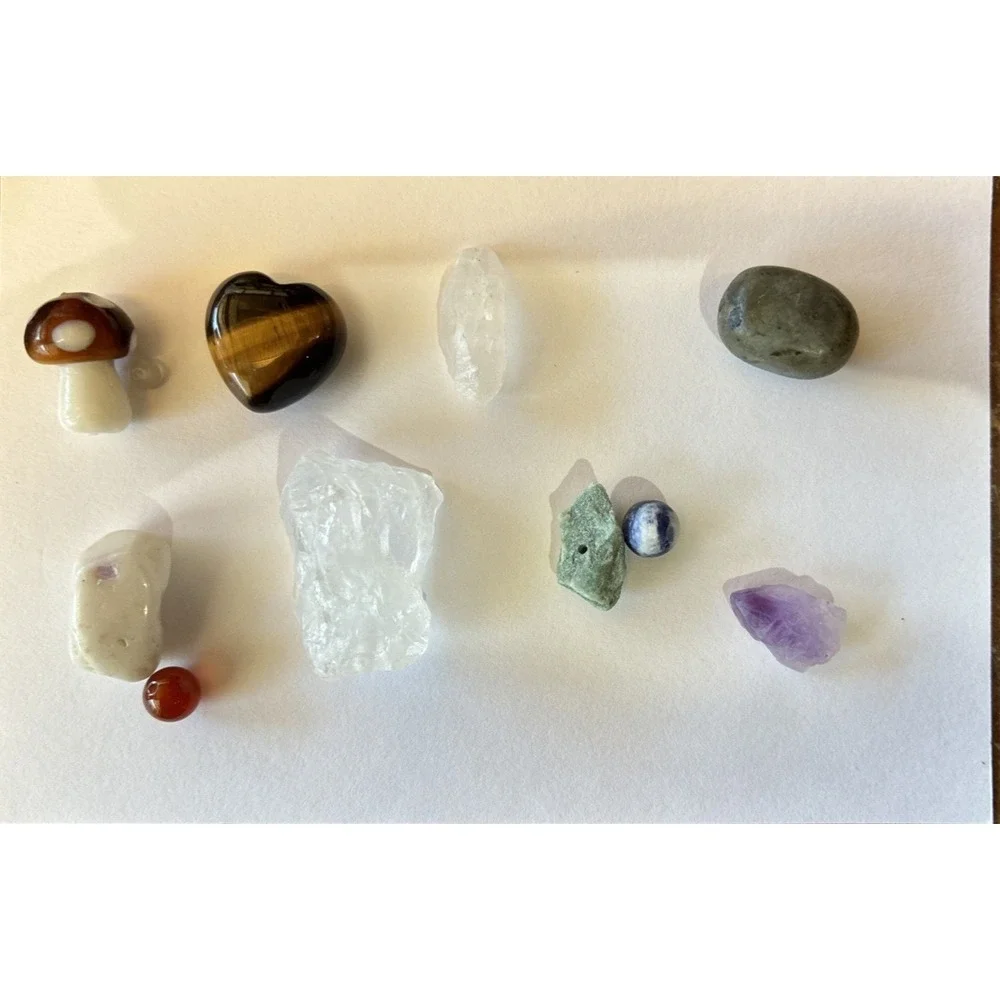 JEWELRY MAKING GEMSTONES 💎 CRYSTALS ROCK KIT W/CASE (16)